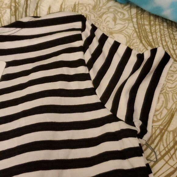 Green Envelope Los Angeles T-Shirt Black White Tassle - Picture 7 of 11